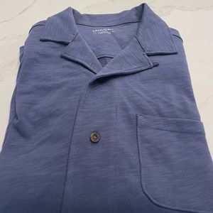 Untuckit Button up polo